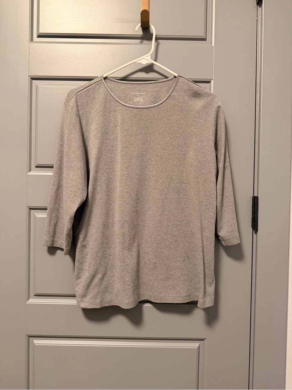 Christopher & Banks Women’s Light Gray 3/4 Sleeve Crewneck Shirt XL